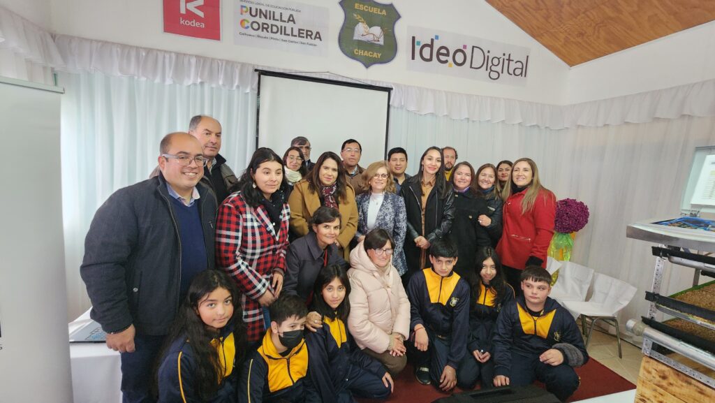 Comunidades escolares de Punilla avanzan en reducción de la brecha digital