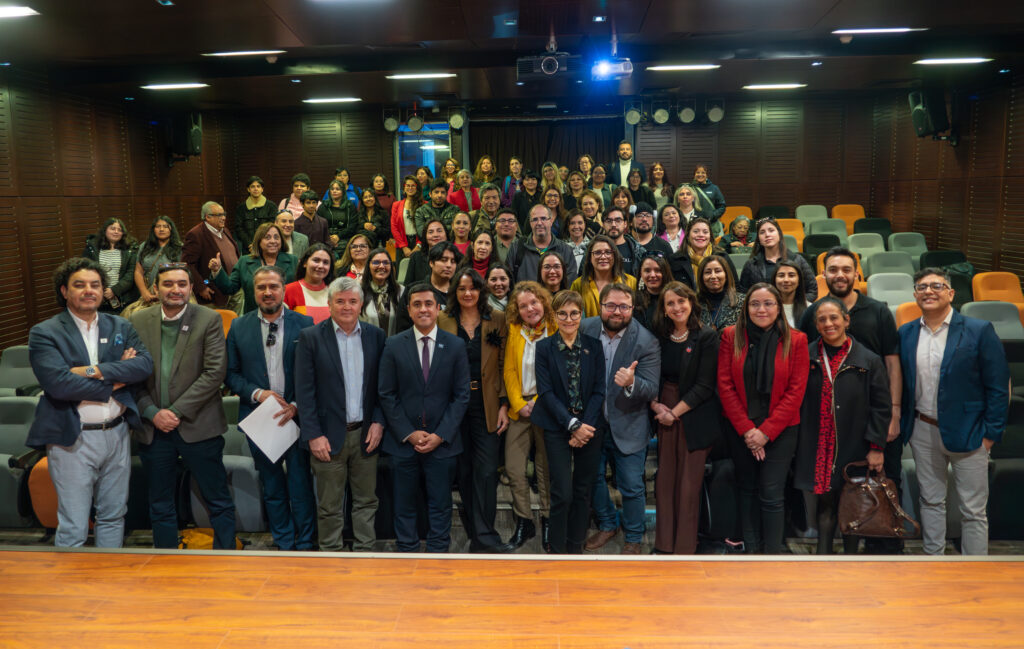 Comunidad educativa participó de encuentro para reducir brecha digital en niños, niñas y jóvenes